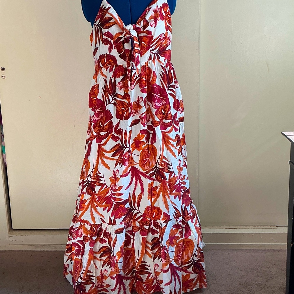 Long dress. SHEIN. 2XL/2X. About 20 inches waist with elastic in the back.